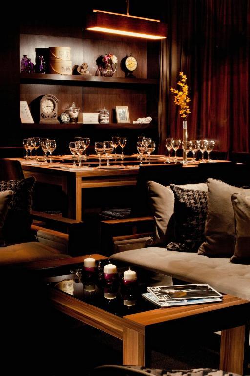 Voyage Hotel Karagandy Værelse billede